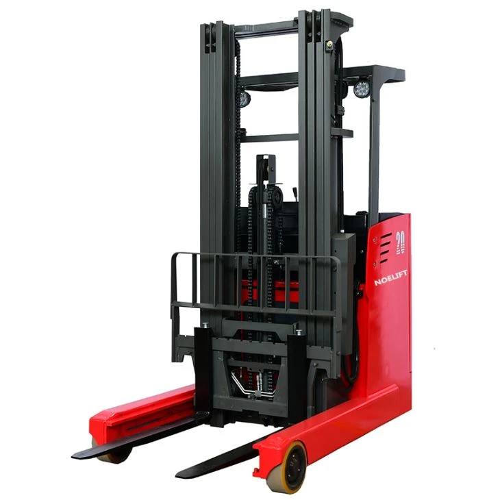 Carrello elevatore elettrico retrattile 3 tonnellate di capacità