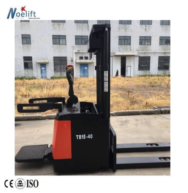 Carrello elevatore elettrico impilatore a macchina montato 1500KS