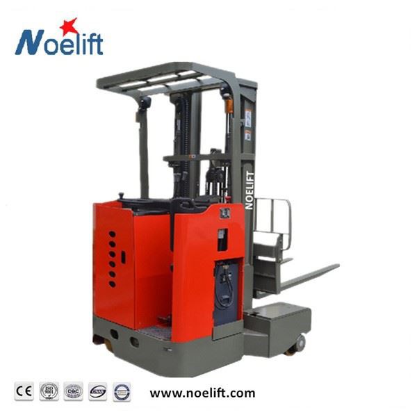Carrello retrattile elettrico a 4 DIREZIONI