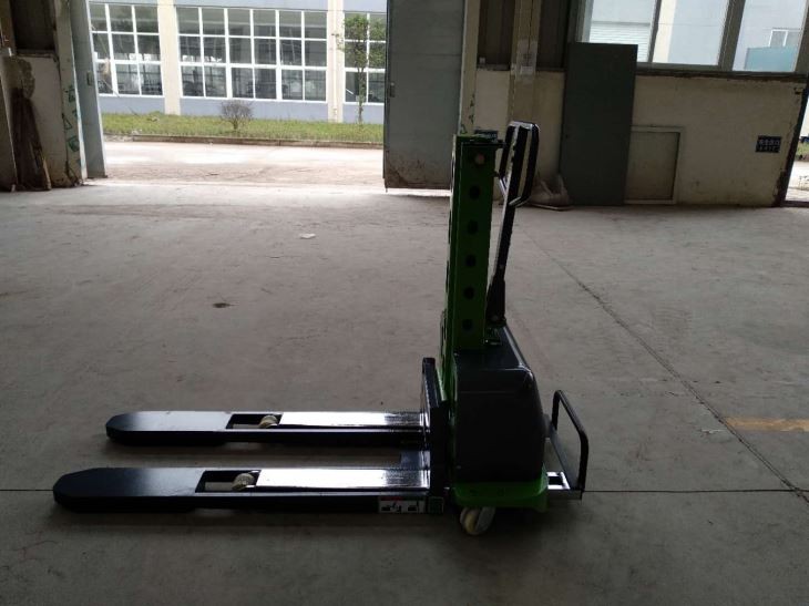 500kg self loading forklift