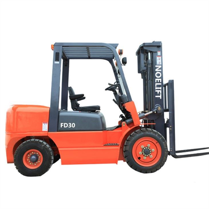 CARRELLO ELEVATORE DIESEL DI CAPACITA'