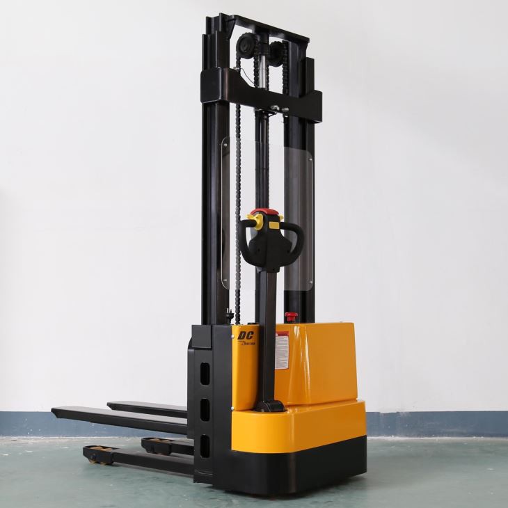 1.2t ELECTRIC STACKER