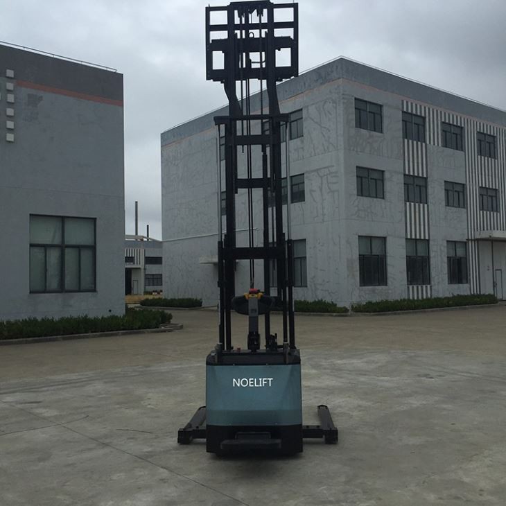 Pallet Stacker With Paper Roll Clamp factory