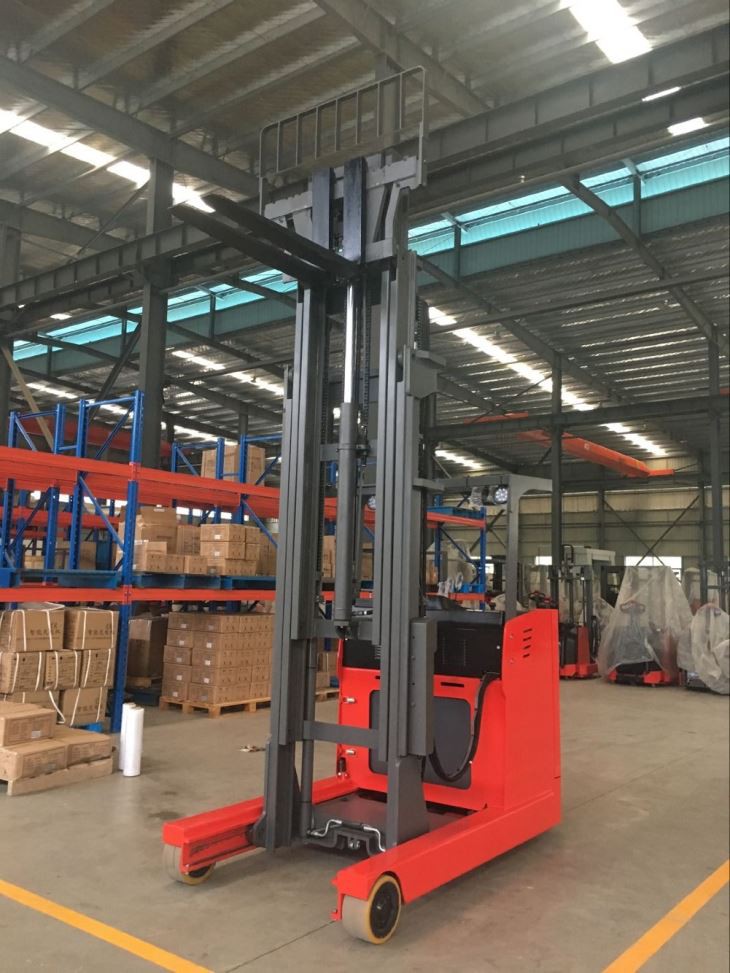Carrello elevatore retrattile tipo carrello elevatore da 2,5 t