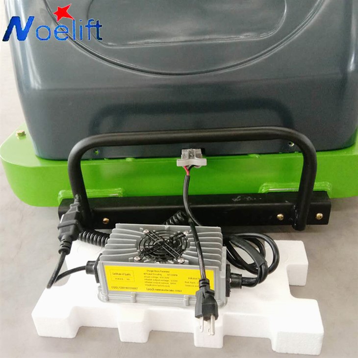 China Self Loading Stacker Forklift