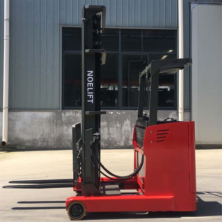 Reach Truck